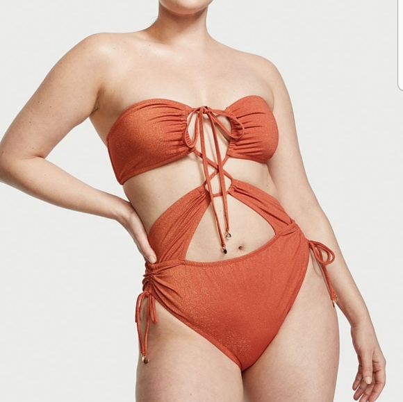 Cutout Multiway Halter One-Piece Swimsuit - Picture 2 of 6